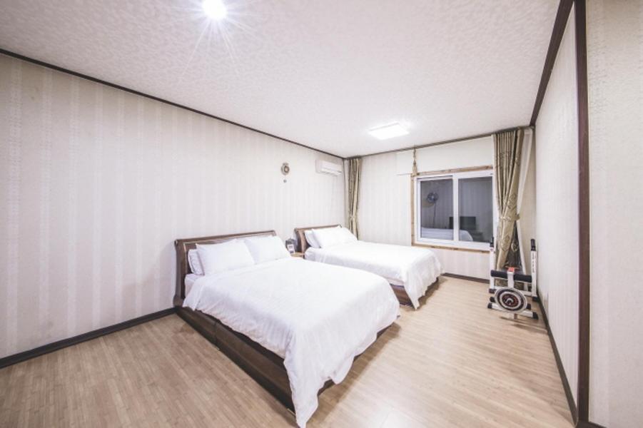 Sunyang Village Pension Jeju Exterior photo